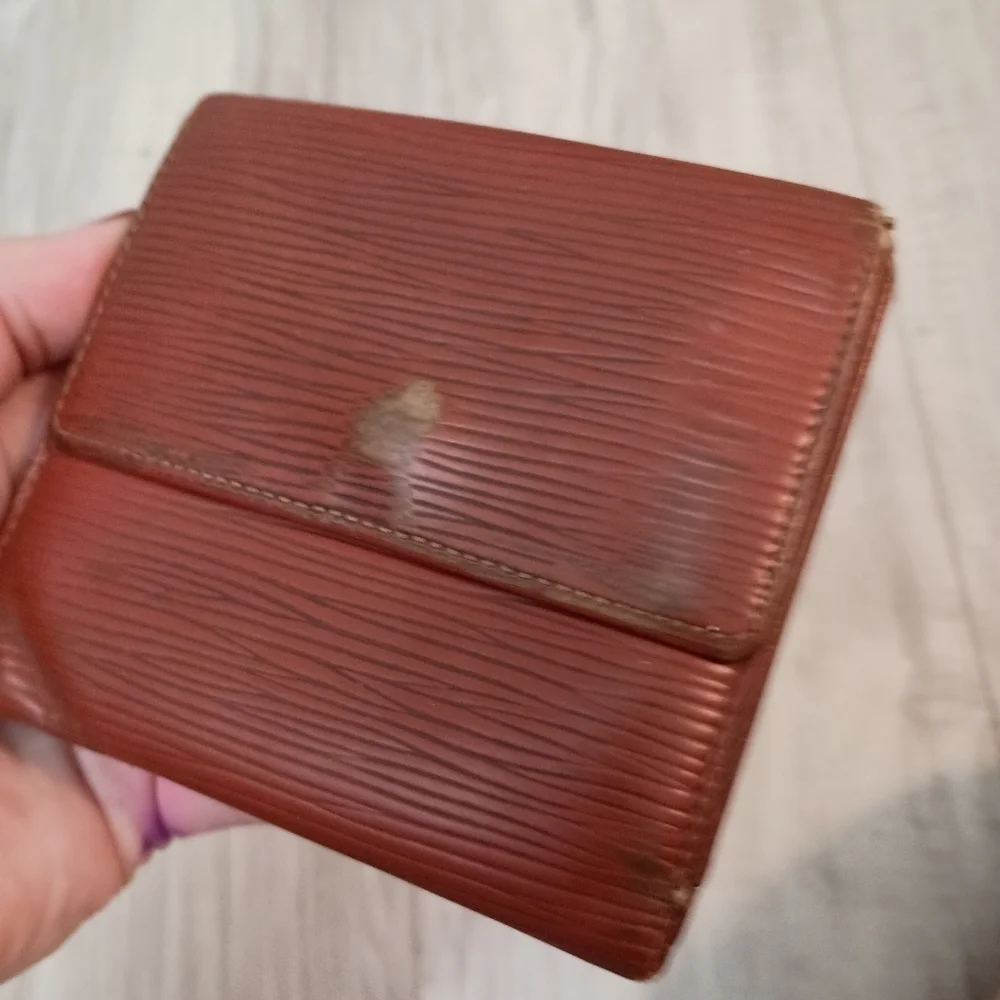 Authentic Louis Vuitton Men's Brown Orange Epi Leather Trifold Compact Wallet